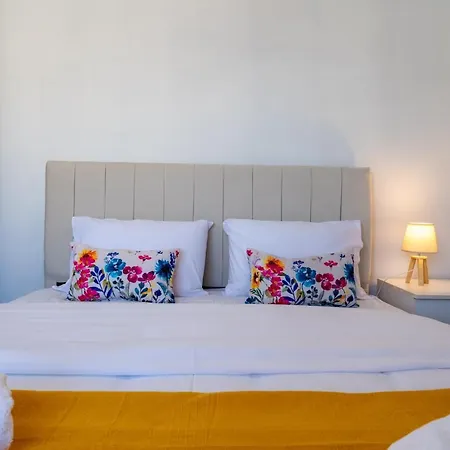 Diamond's 2-bedroom In 라르나카