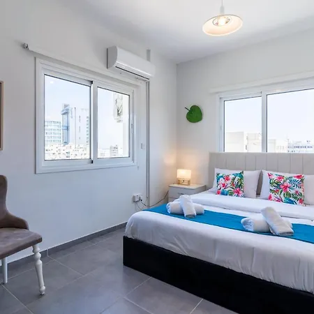 아파트 Diamond's 2-bedroom In 라르나카