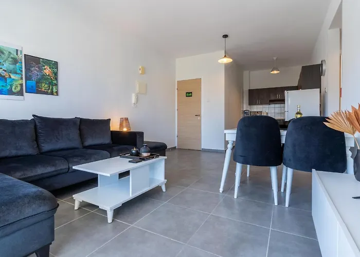 Diamond's 2-bedroom In * Larnaka