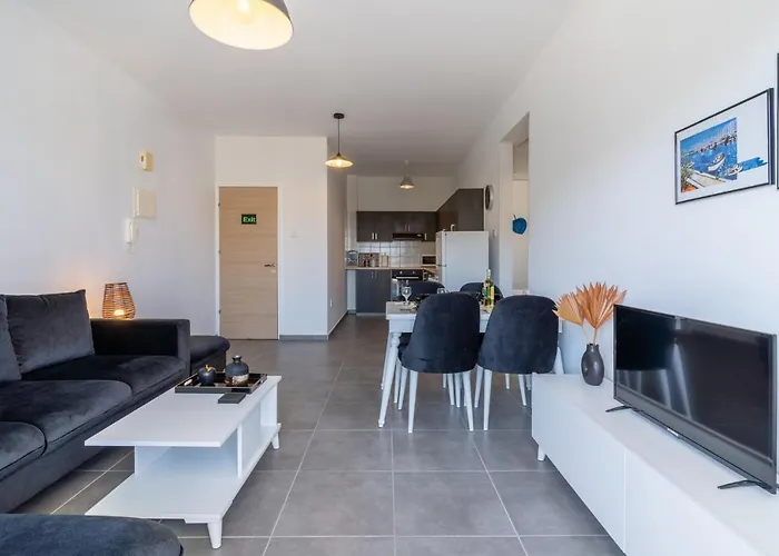 Diamond's 2-bedroom In Apartment *