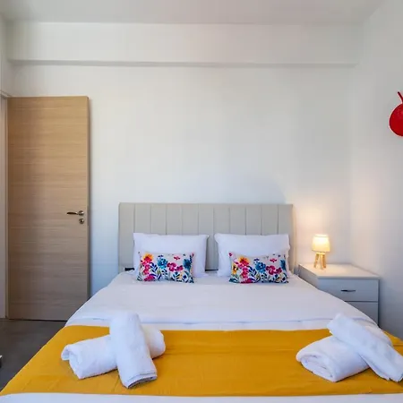 Diamond's 2-bedroom In Apartment