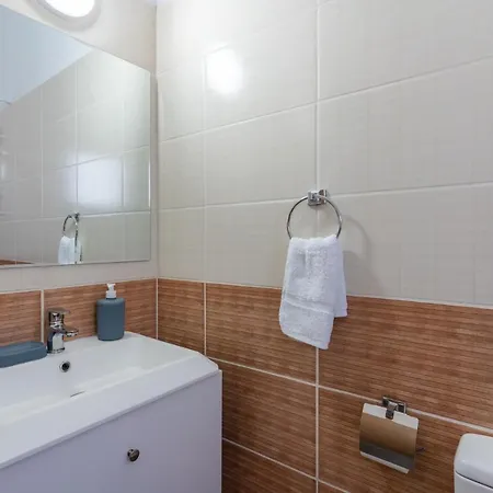 Diamond's 2-bedroom In Larnaca